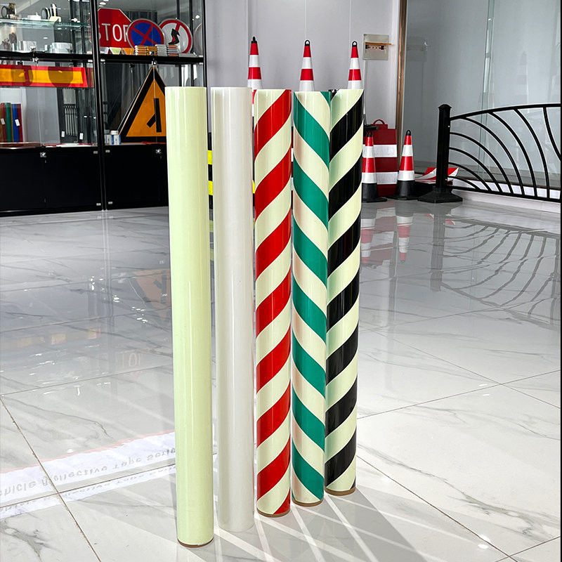 Selbstklebende PVC-Fotolumineszente Druckbare Leuchtmittel Leuchtmittel Glow in The Dark Film zur Dekoration