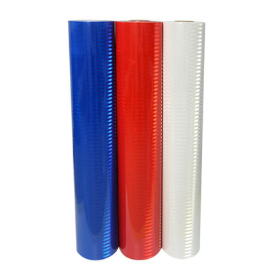 Guter Preis Weiß Blau Rot Prismatisch reflektierende vorübergehende Vinylfolie PET-Material Online