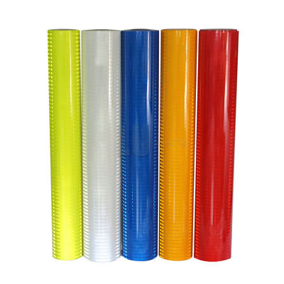 Guter Preis PC-Material Klebstoff Prismatische reflektierende Bleche Vinyl für Straßenschilder Online