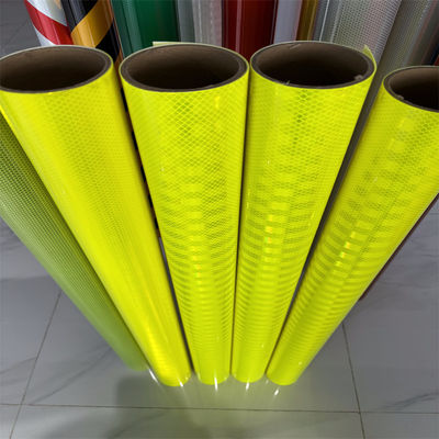 Guter Preis Hochintensitätsprismatische reflektierende Folie für digitale und auf Bildschirm gedruckte Fluoreszenzfahrzeugsicherheitswarnungen Online