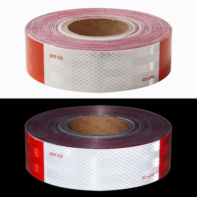 Guter Preis Maßgeschneiderter prismatischer Punkt C2 reflektierendes Band reflektierender Warnsticker auf dem Lkw Online