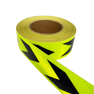 Guter Preis Fluoreszierendes Gelb-Grün-Schwarzes Pfeilklebstoff prismatisch reflektierendes Warnband Online